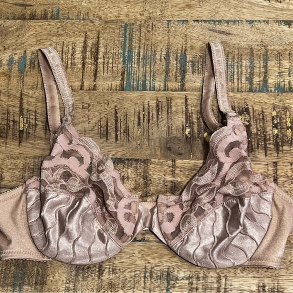 Vintage Lily‎ of France Bra